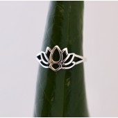 Lotus ring